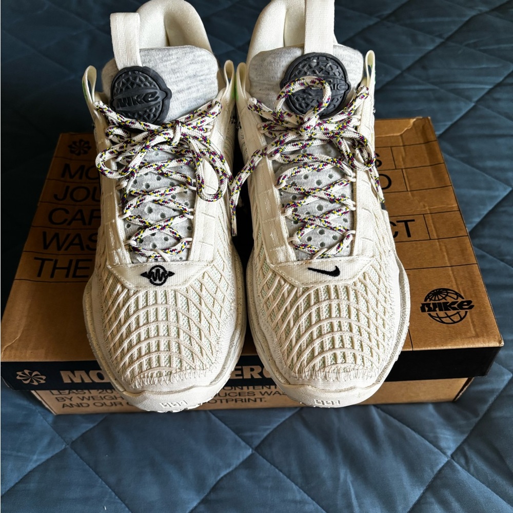 Nike Cosmic Unity . Cream and Black Eco-Friendly Sneakers. 7.5 - Picture 2 of 10